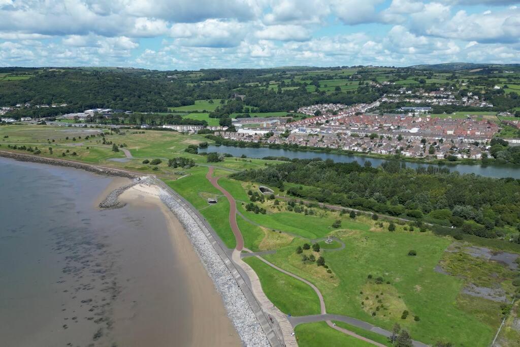 Coastal Retreat In Carmarthenshire Villa Llanelli Dış mekan fotoğraf